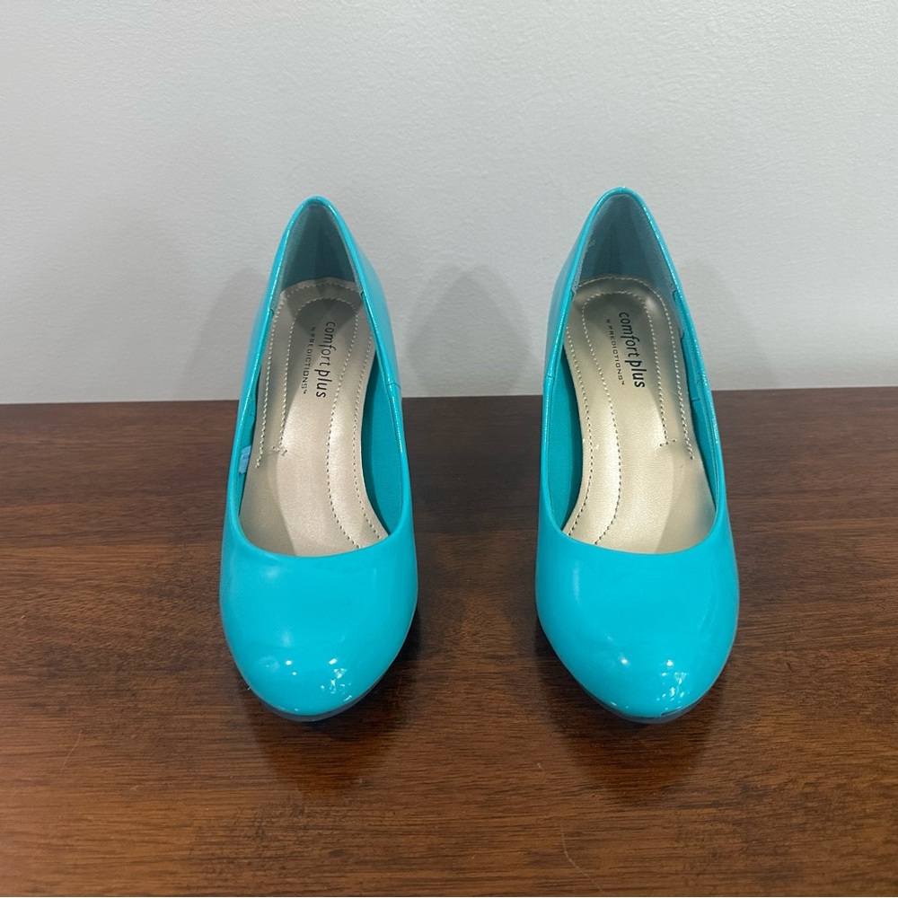 Aqua Blue Women's Heels - Picture 2 of 3